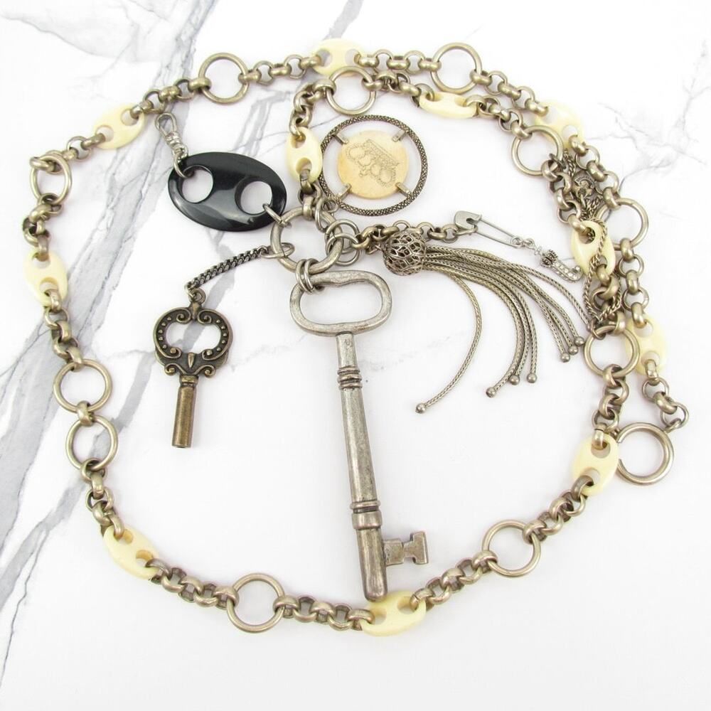 Rare Juicy Couture Key Necklace - Picture 5 of 8